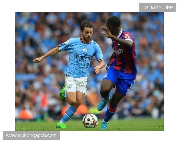 从边中结合到中路集中：曼城进攻结构的变化