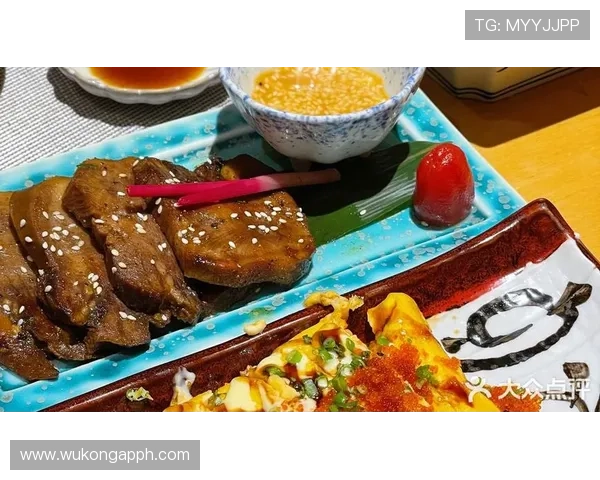 傅园慧训练完直接打车去吃人均2000的日料，教练说她手机里存了37张银行卡