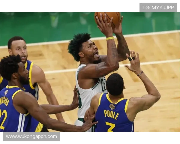 乔丹·普尔无球跑动频率提升助勇士拉开比分差距